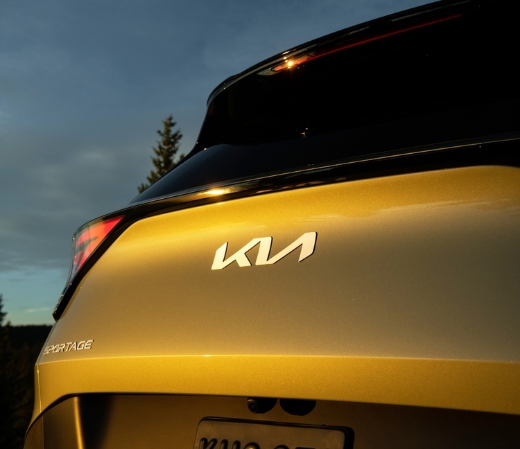 2023 Kia Sportage Smart Power Tailgate