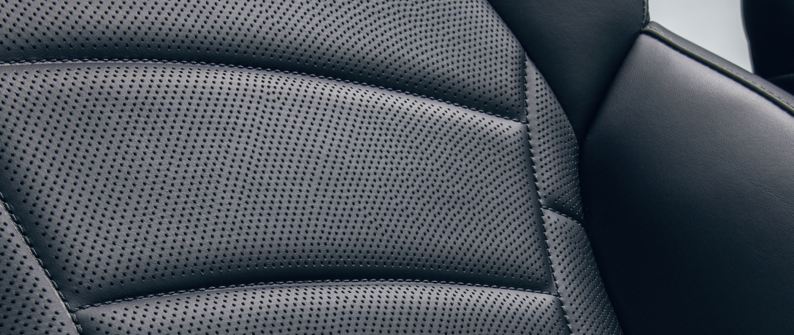 2023 Kia Stinger Interior Leather Seat Trim Close-Up