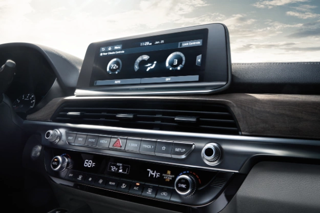 2022 Kia Telluride Interior Touchscreen And Climate Control Feature